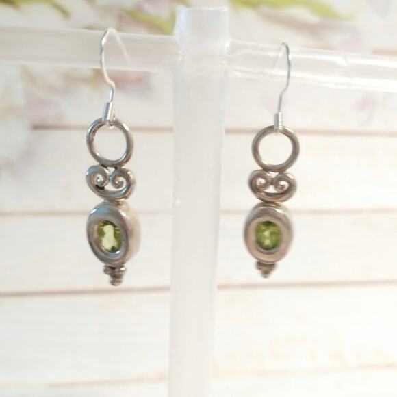 Vtg 925 Sterling Silver Oval Cut Peridot Dangle Drop Earrings Hook Art Nouveau - Picture 4 of 9